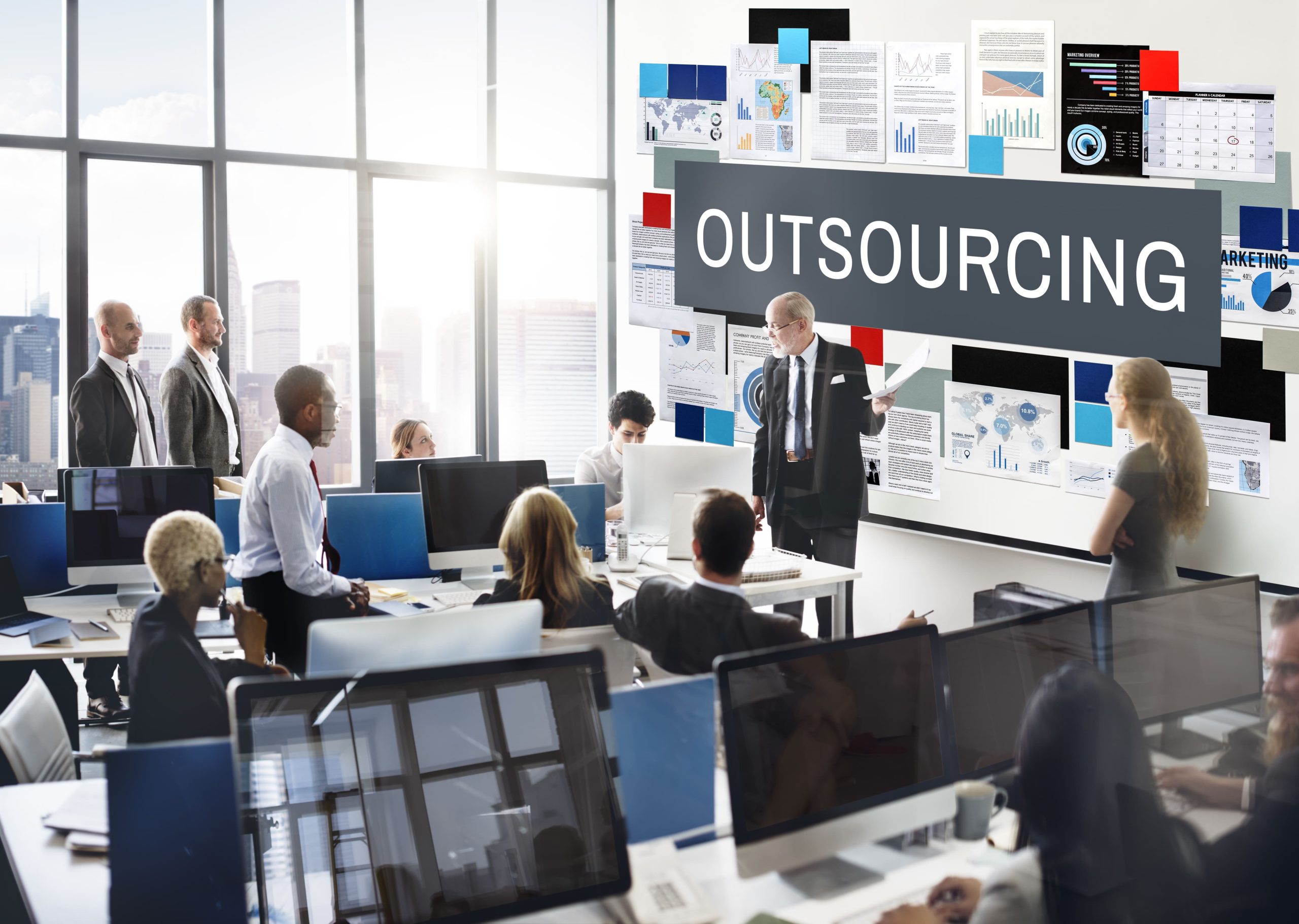 Risiko Mengelola Tim IT Internal Tanpa Outsourcing